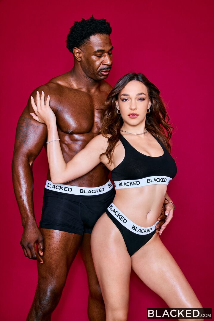 Mischievous Hottie Rissa Devours Jaxs BBC
