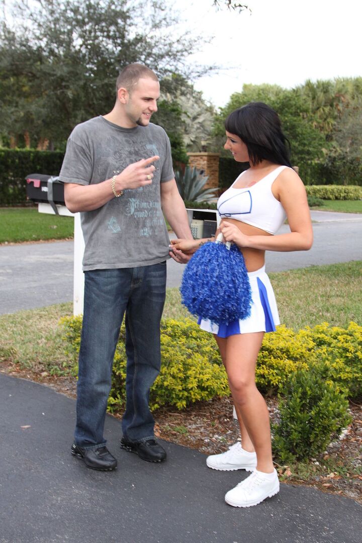 Fucking A Cheerleader After The Big Game