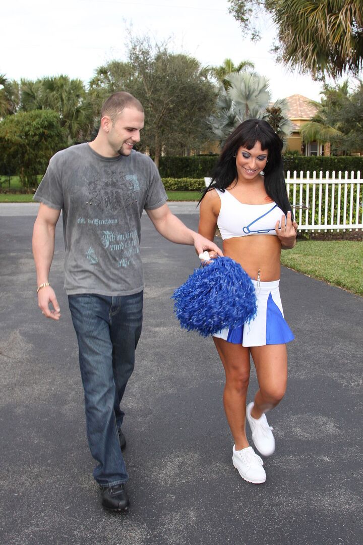 Fucking A Cheerleader After The Big Game