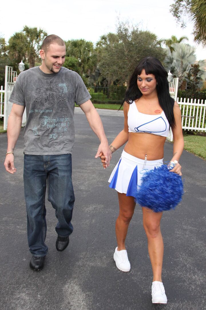 Fucking A Cheerleader After The Big Game