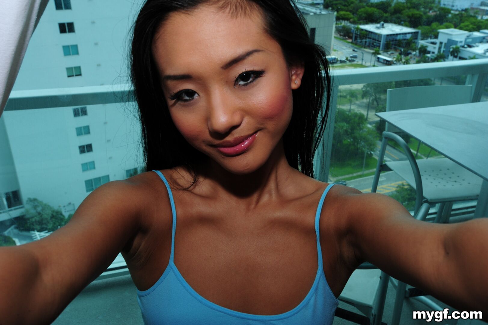 Amateur Deep Throats In Home-Video