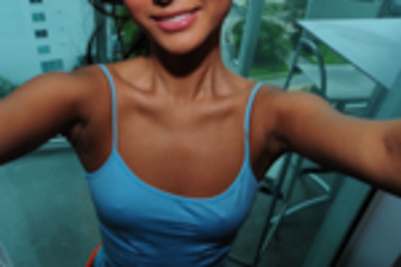 Amateur Deep Throats In Home-Video