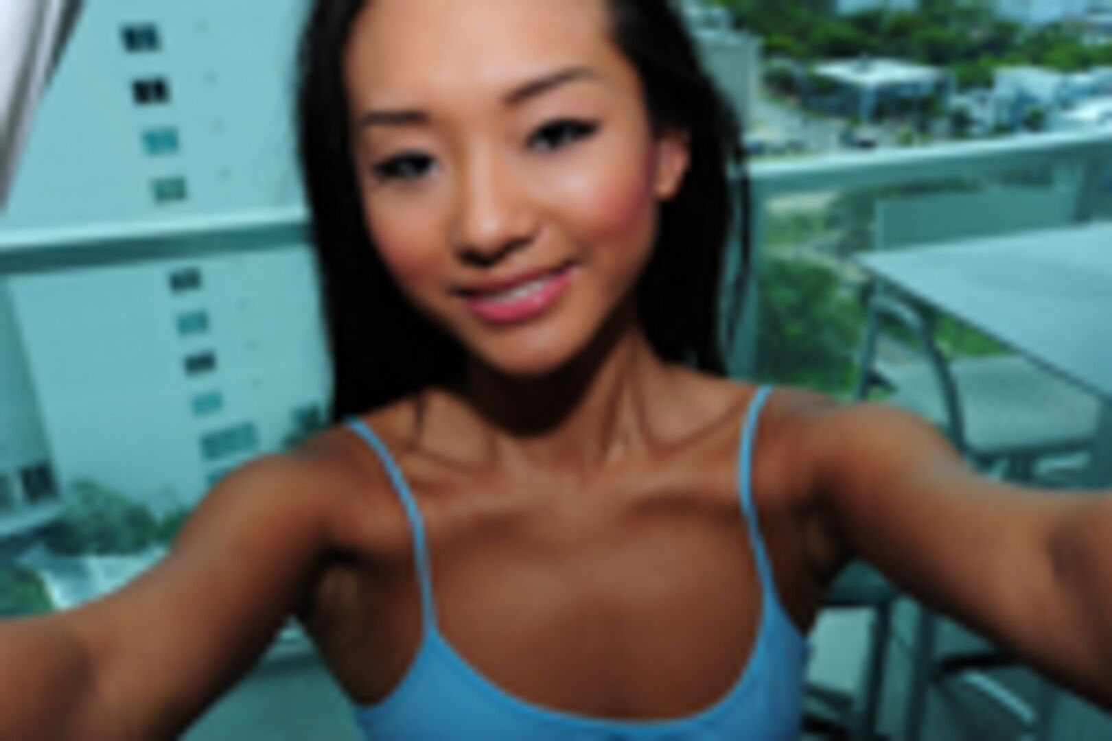Amateur Deep Throats In Home-Video