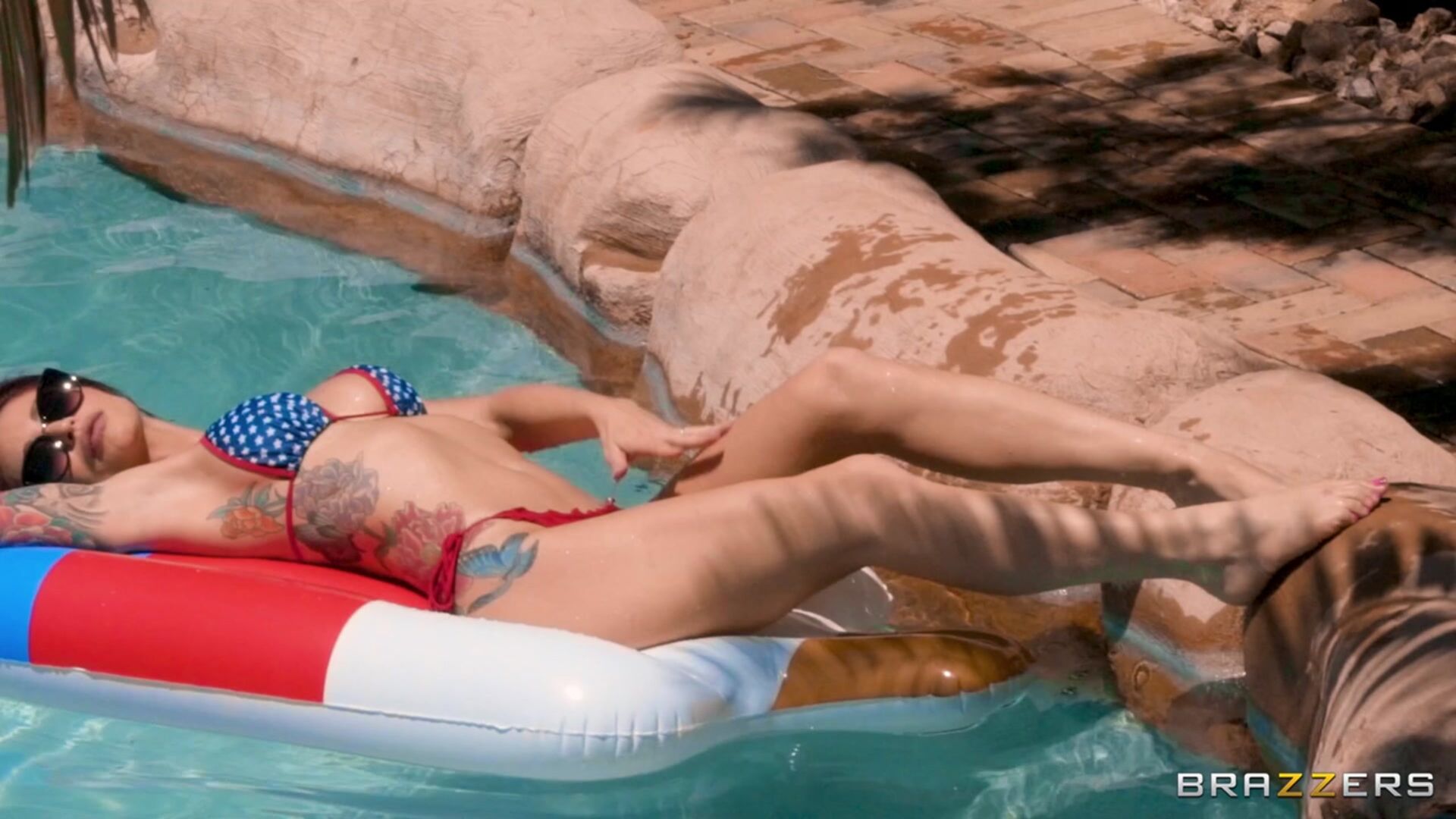 Red, White And Nude! The Best Of Independence Day