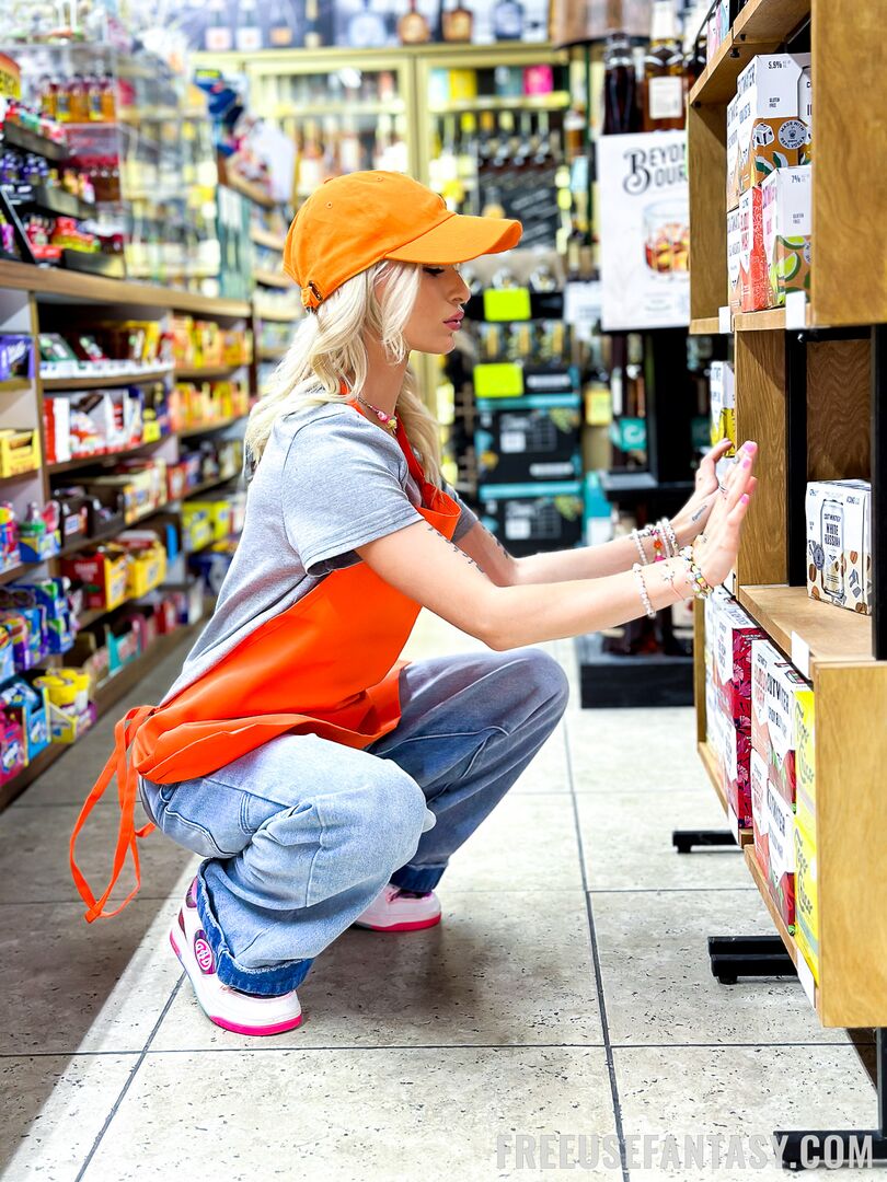 Feeling Up The Hot Ladies From the Grocery Store