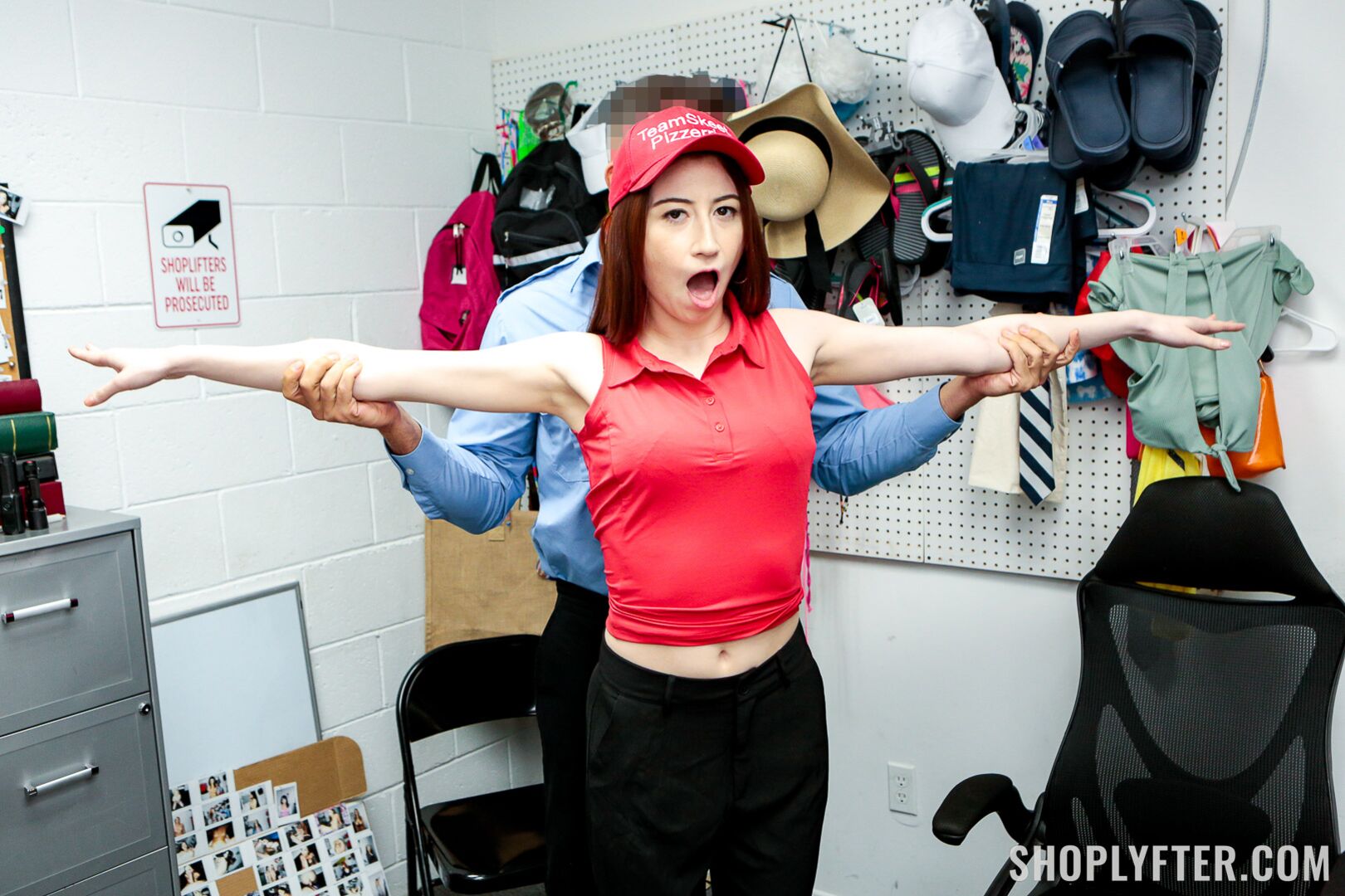 Case No. 8001408 - The Pizza Delivery Girl