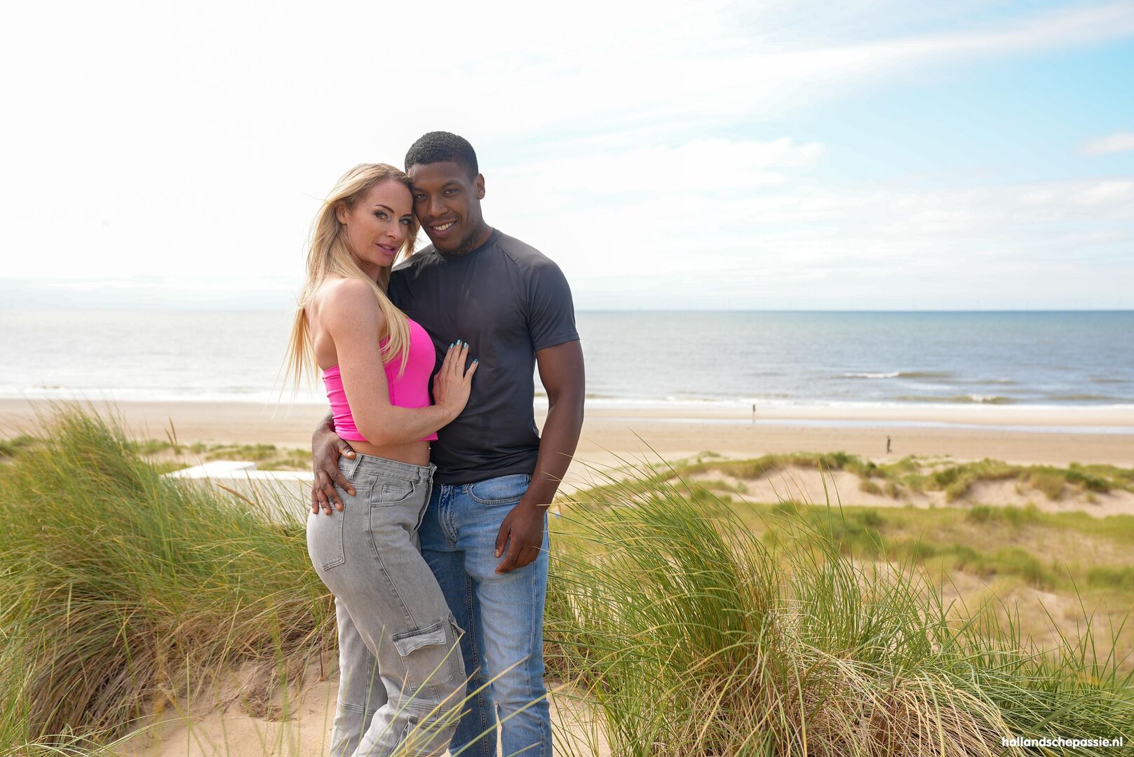 Goldy Kim in haar eerste porno!