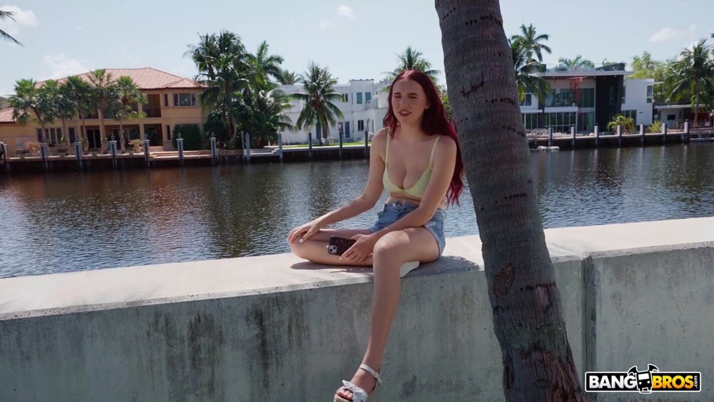 Scarlett Rose Gets Vacation Dick