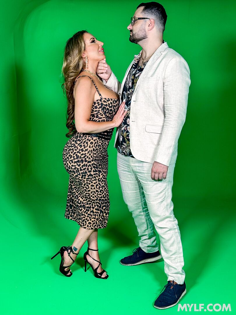 Celebrating Busty Legend Richelle Ryan