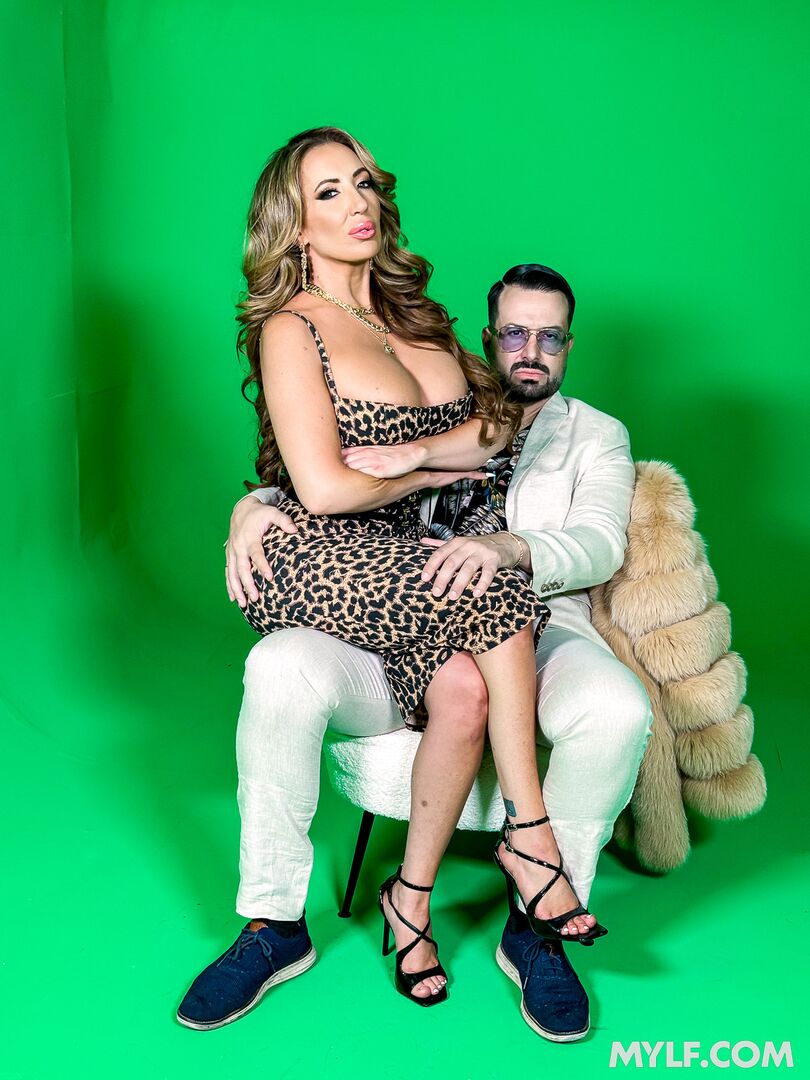 Celebrating Busty Legend Richelle Ryan