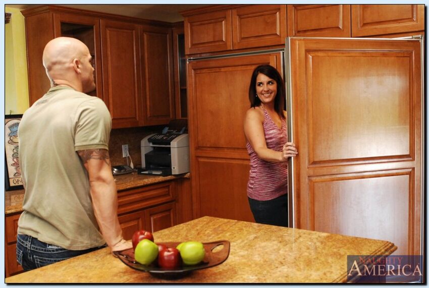Kasandra Blue fucking in the kitchen with her big ass