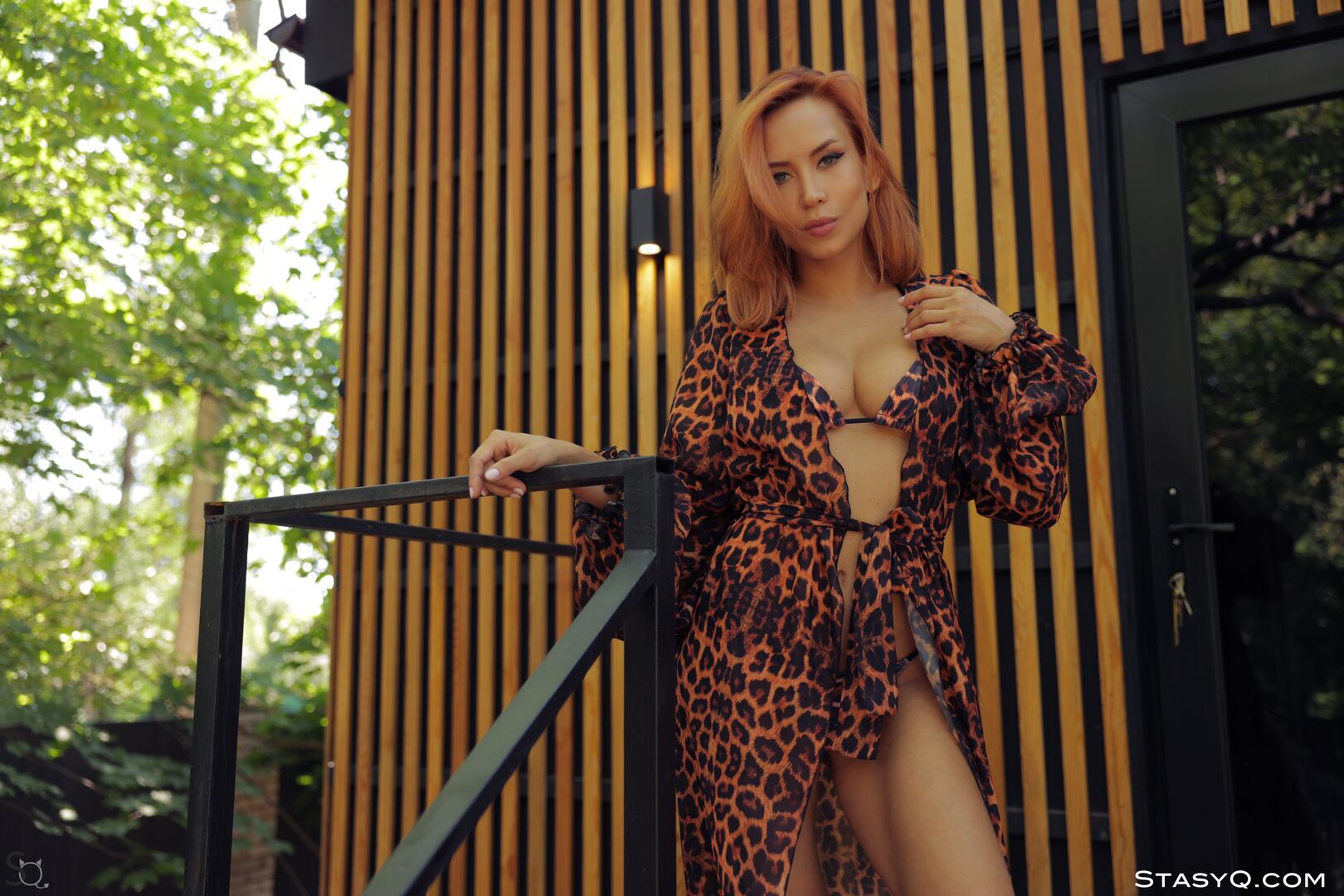 Lia Mango Video Release StasyQ 612