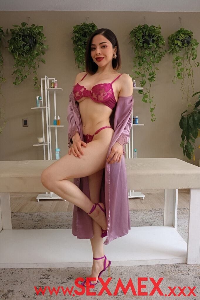 Threesome At The Spa . Cindy Joss