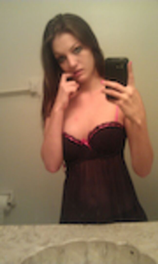 Brunette Loves To Be Fucked