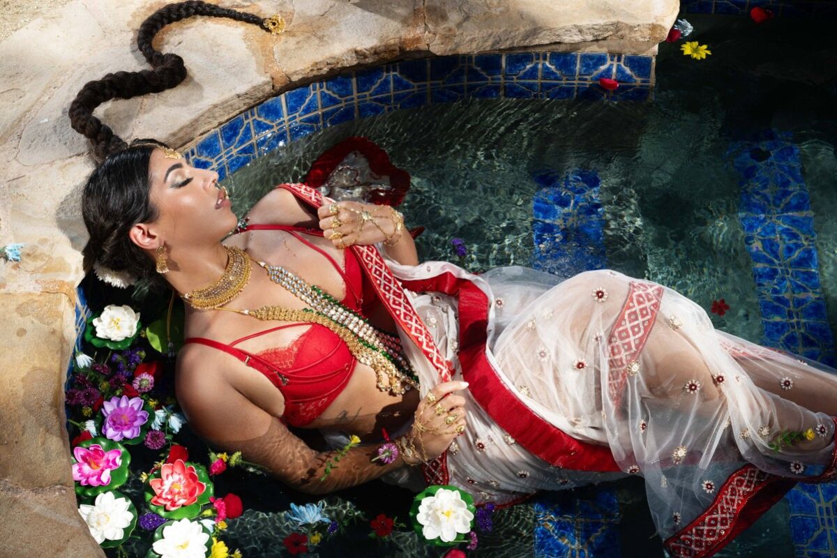 TOTM - Jasmine In Bloom