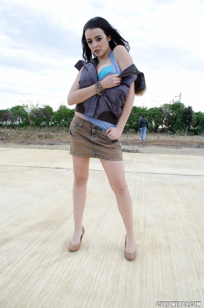 Claudia loves fucking outdoors