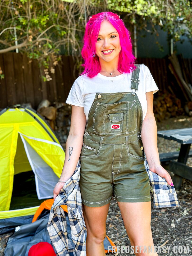 “Share Your Girlfriend” Camper Cutie Bathed in Cum