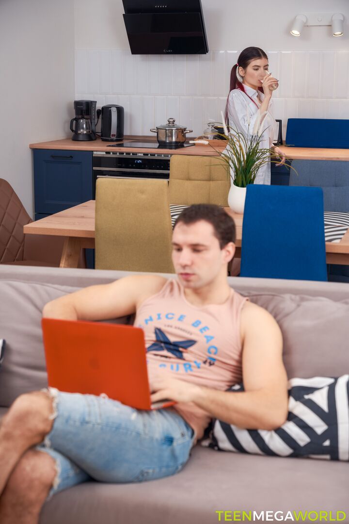Laptop or no pussy?