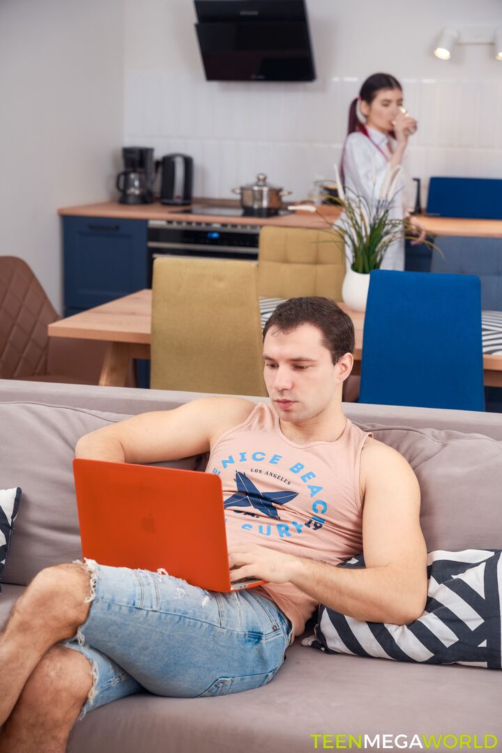 Laptop or no pussy?