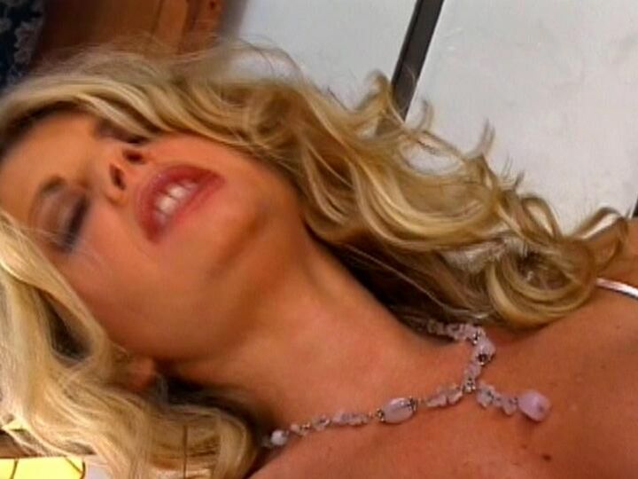 Mouth 2 toe 4 scene 3