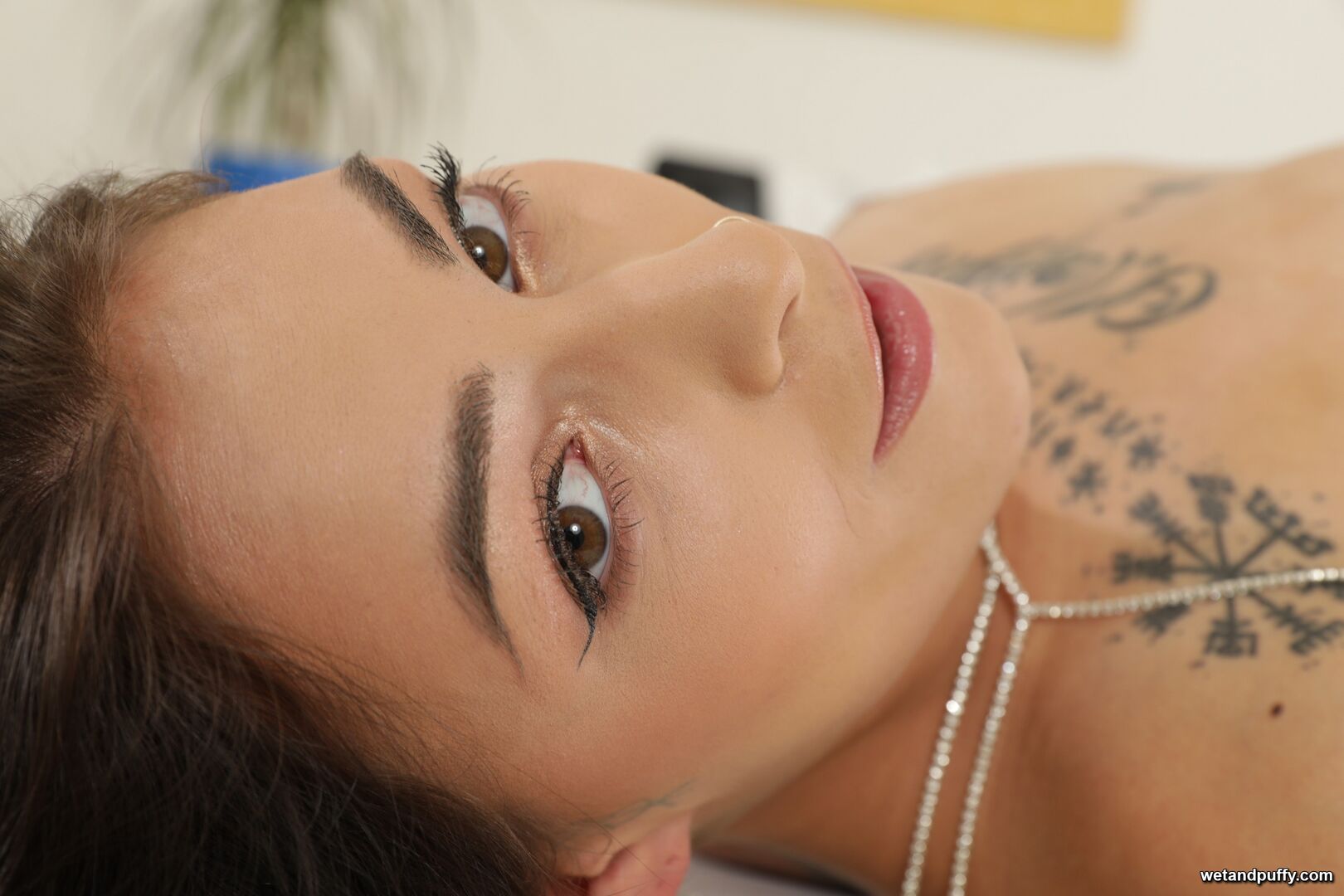 Alexa Throat — Thick Dildo Play