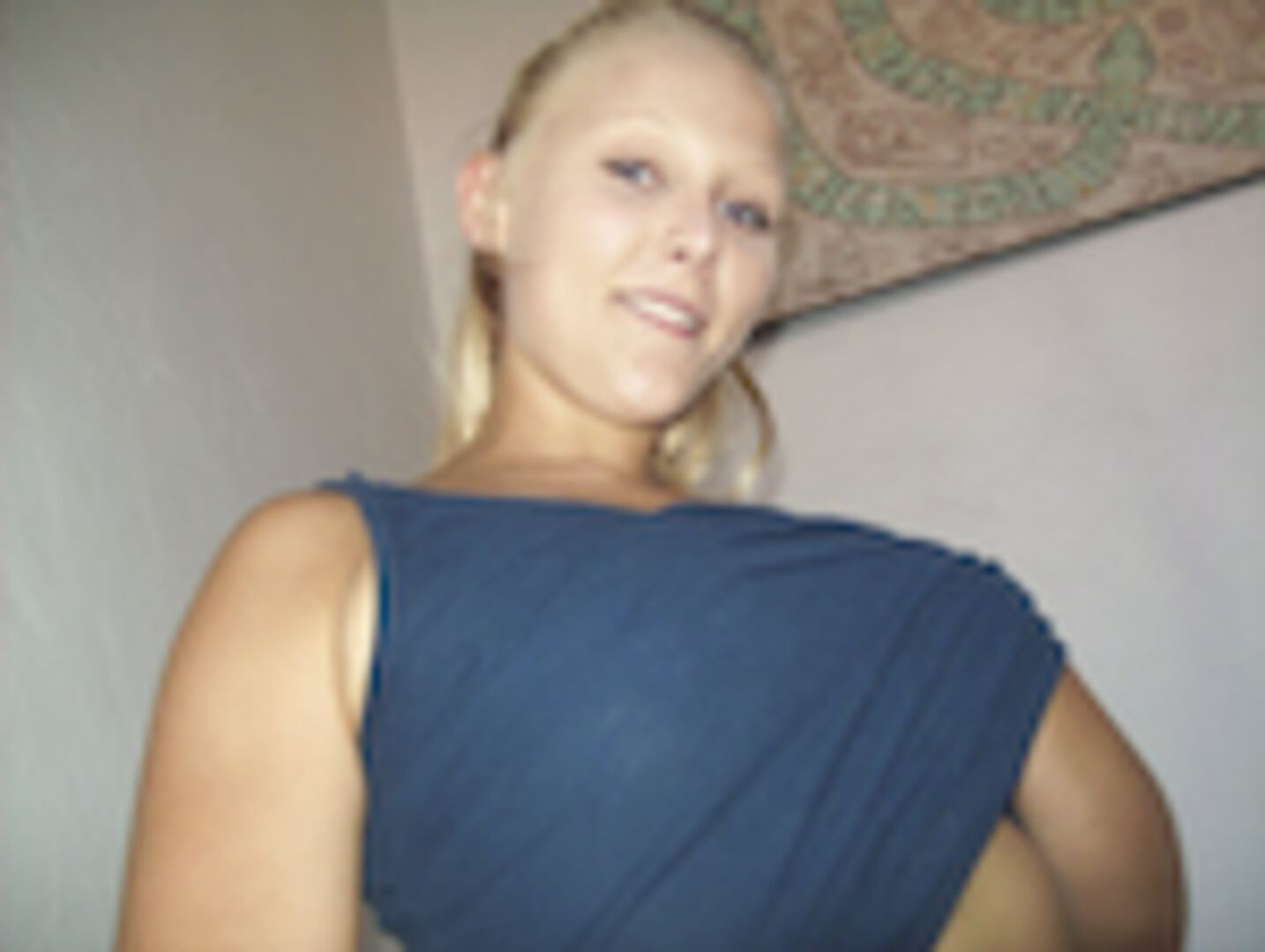 Cute blonde babe can ride!