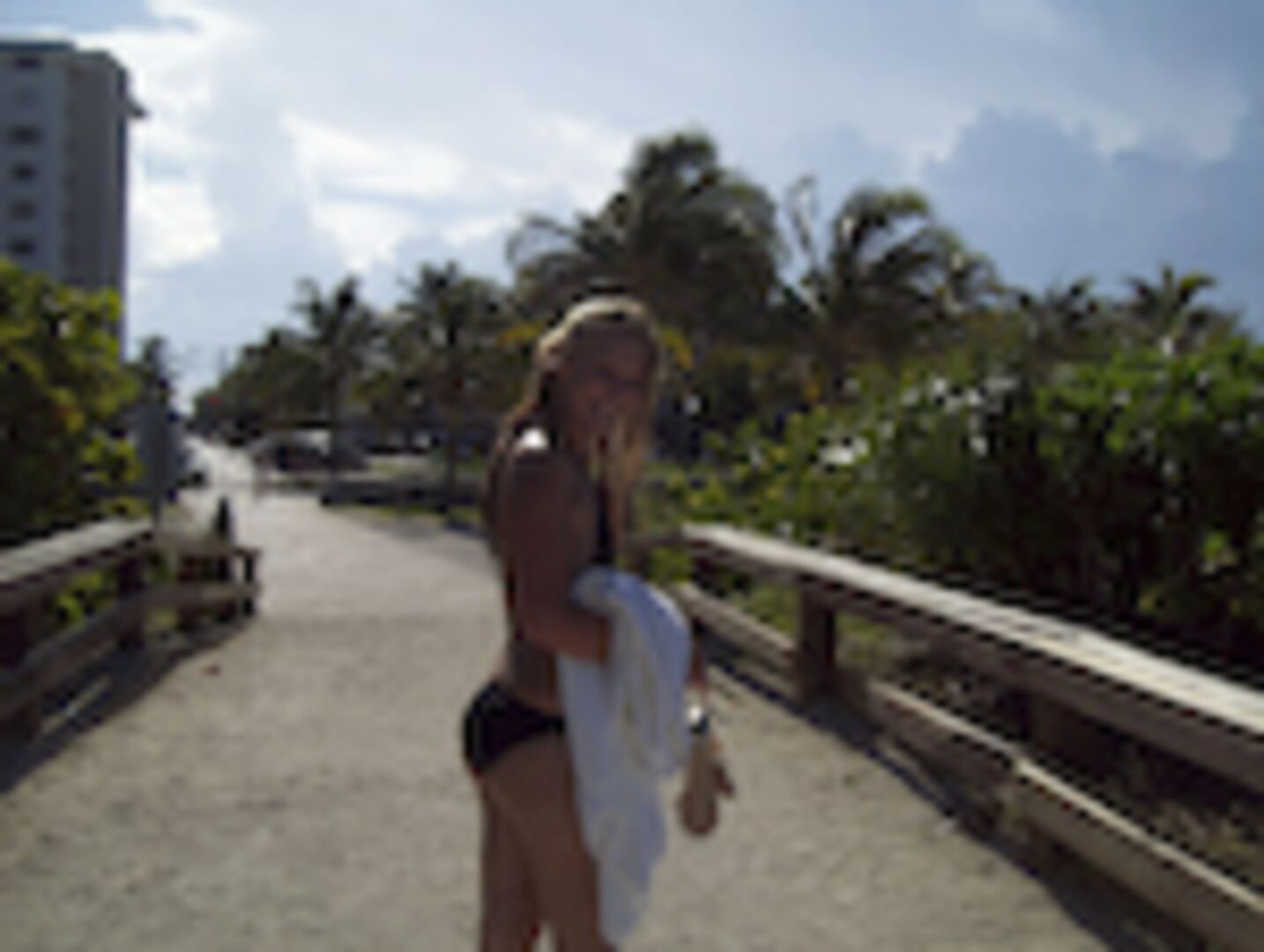 Cute blonde babe can ride!