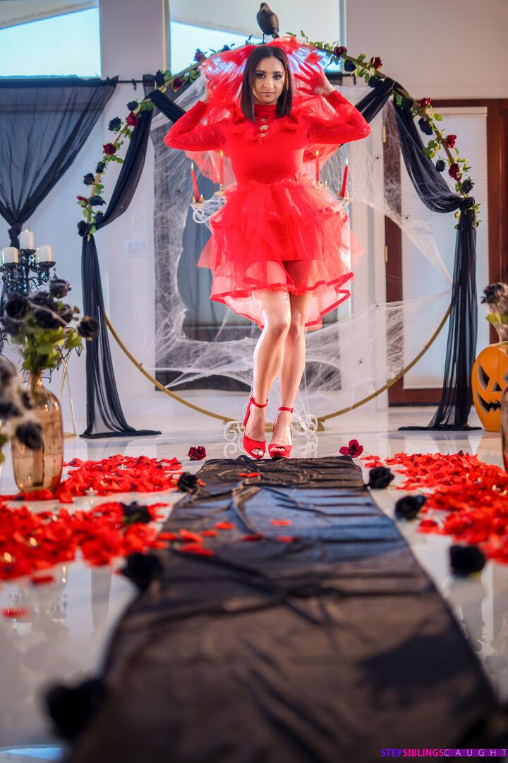 October 2024 Flavor Of The Month Hailey Rose - S5:E3