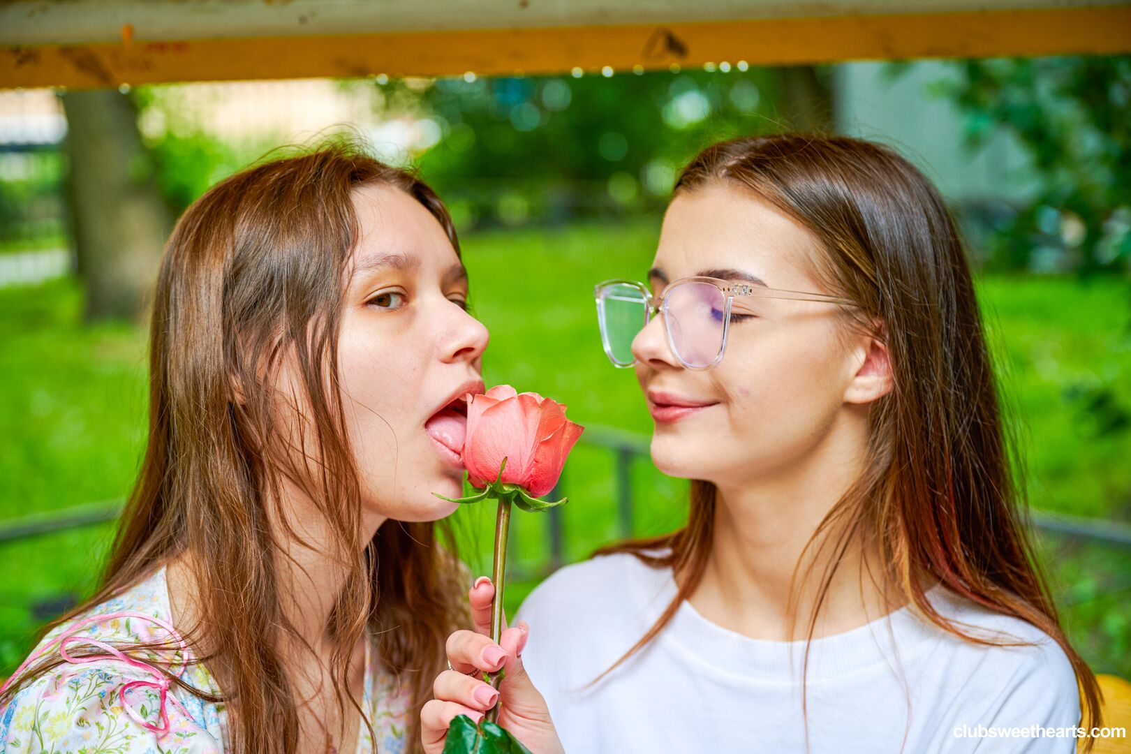 From smelling roses to eating pussy
