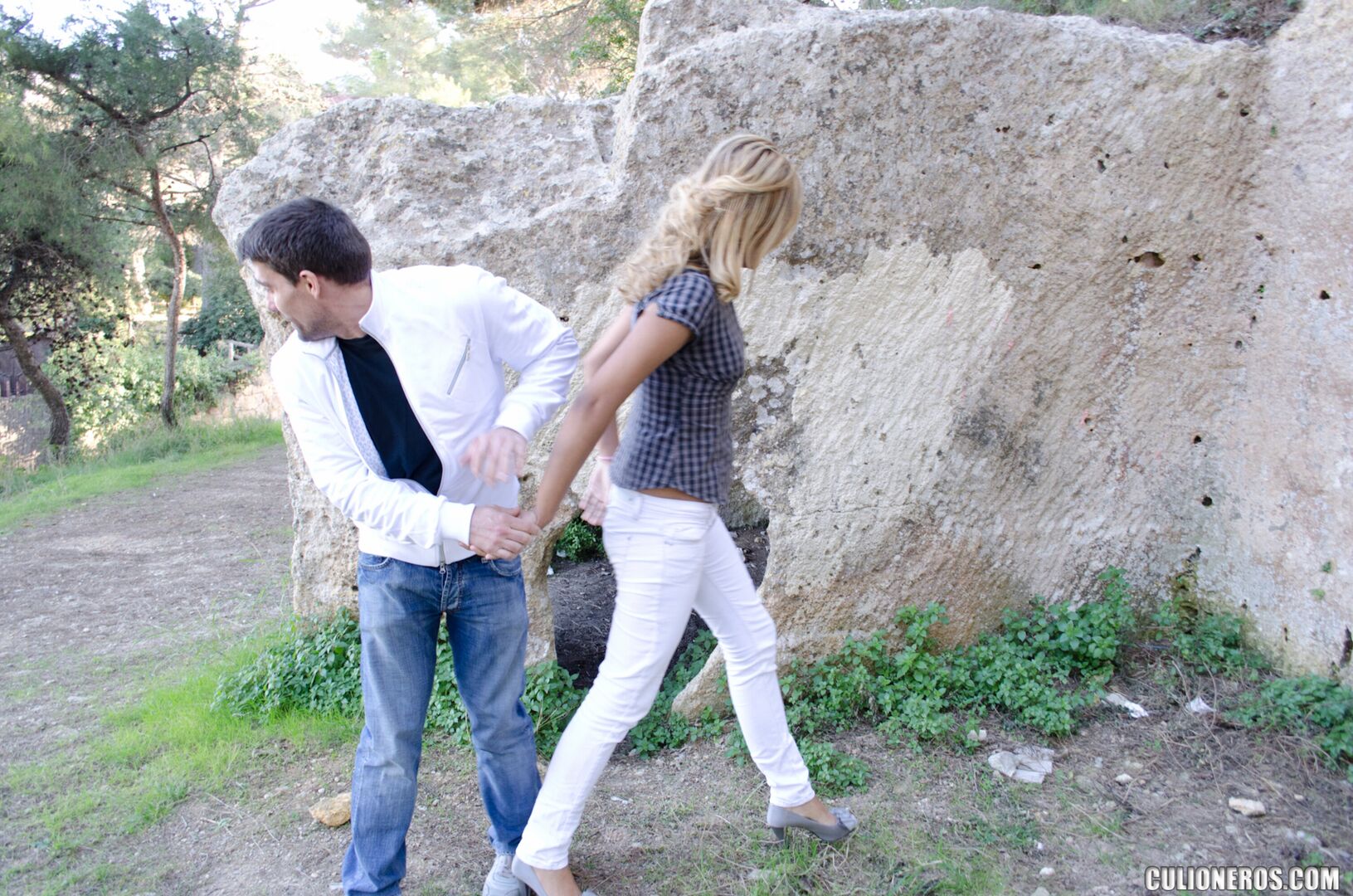 Hispanic Kassandra fucking in public in Spain