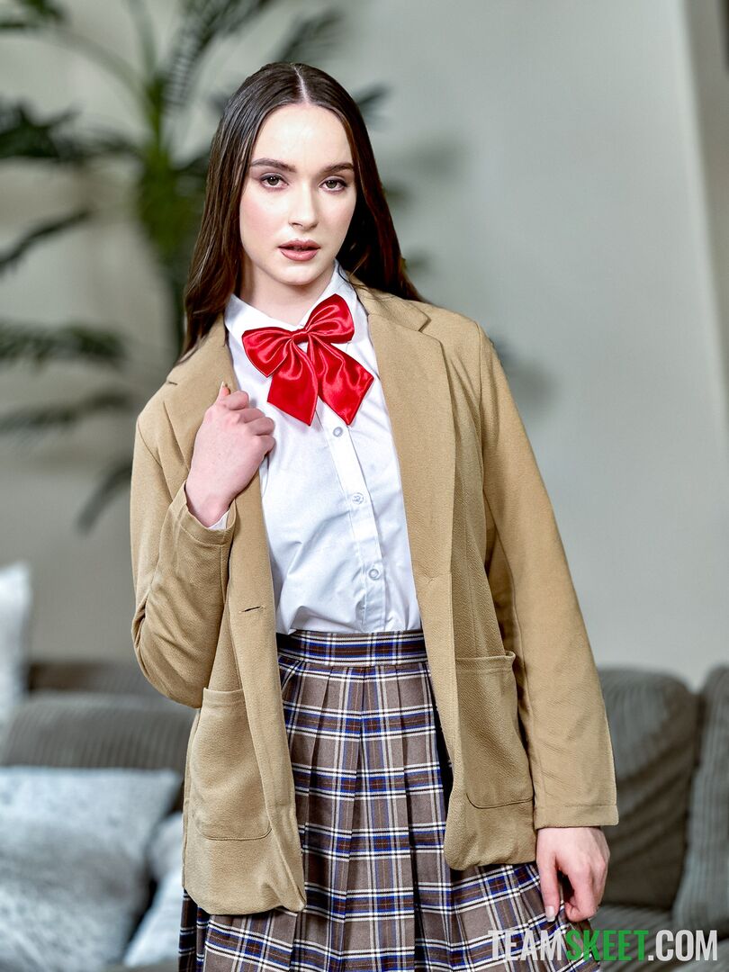 Lesbian Fantasy: I Think My Music Teacher Wants to Fuck Me