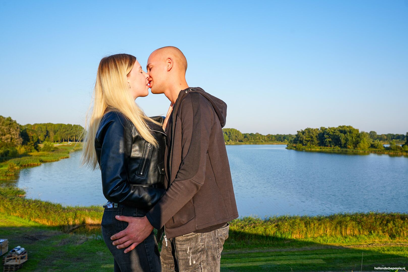 Vera & haar vriend geven een geil showtje!
