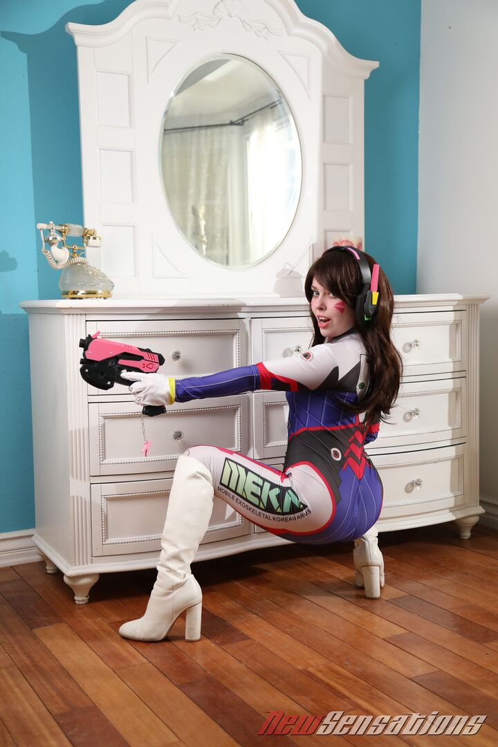 Gamer Haley Spades Goes To Infinity And Beyond Balls Deep