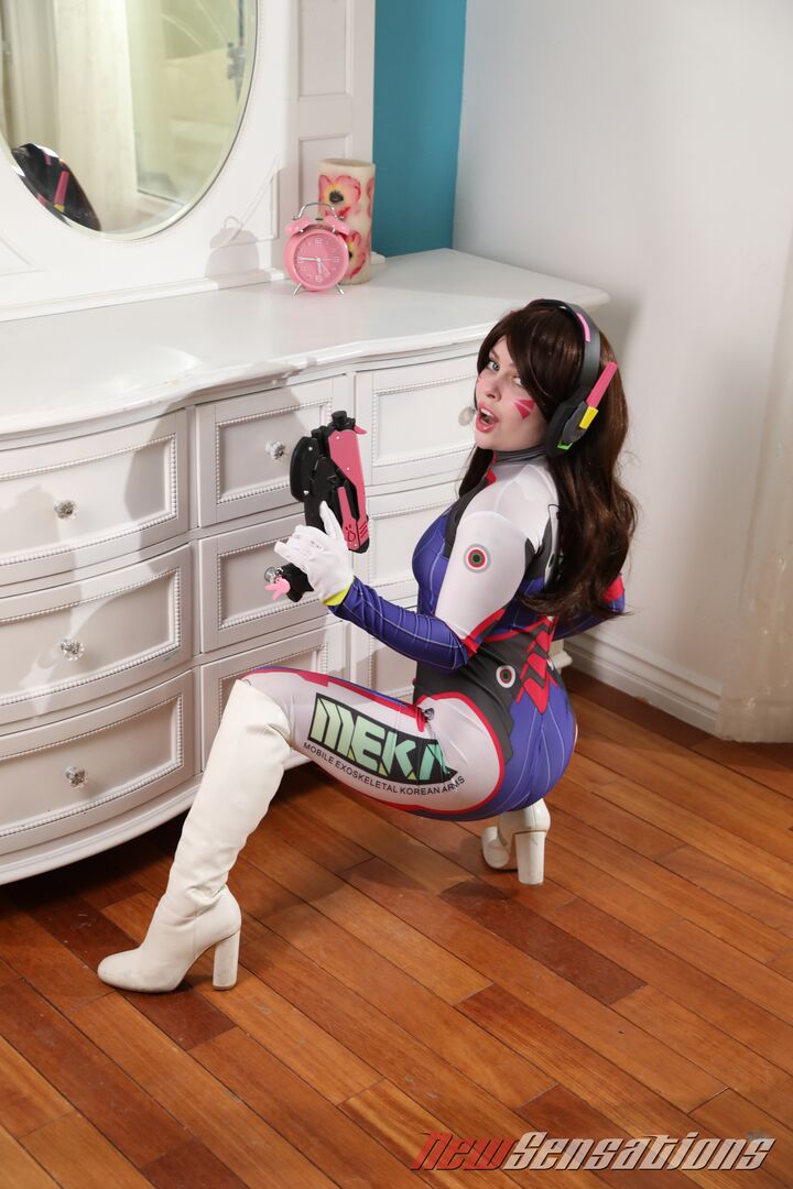 Gamer Haley Spades Goes To Infinity And Beyond Balls Deep