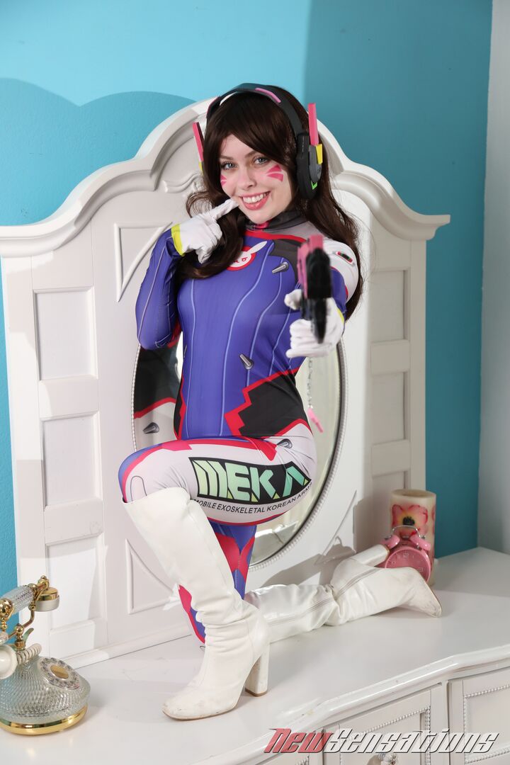 Gamer Haley Spades Goes To Infinity And Beyond Balls Deep