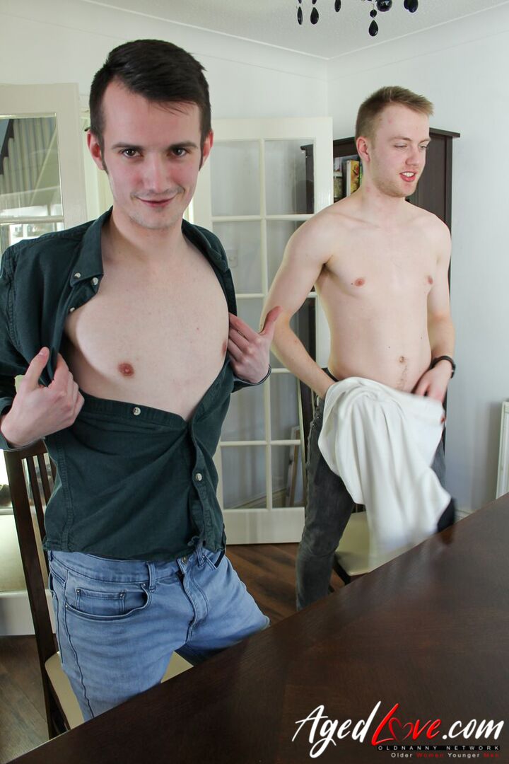 TWO COCKS FILLING HORNY INTERVIEWER FROM BOTH SIDES AT ONCE