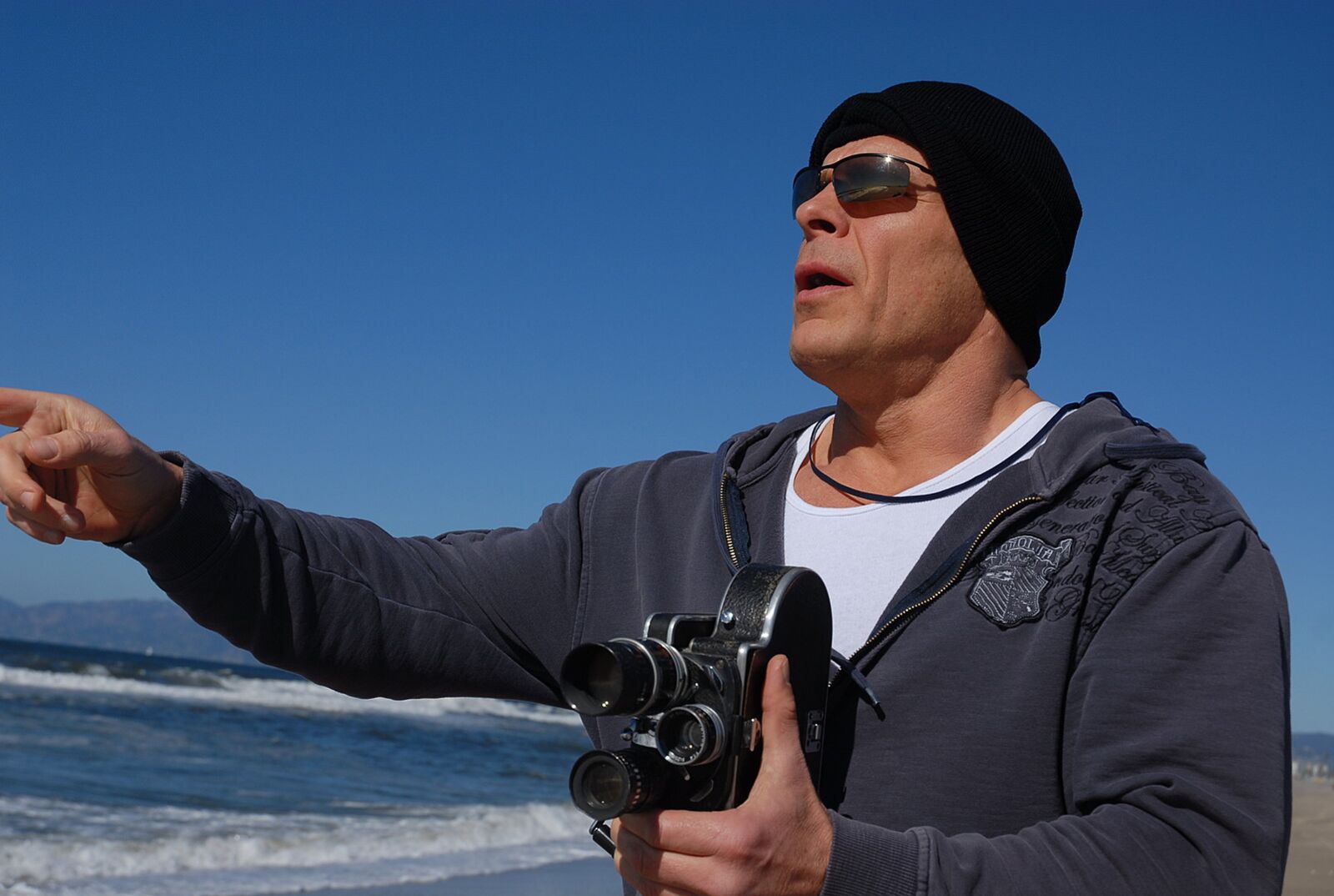 Jay Huntingtona And Veronica Rayne Bang On The Couch