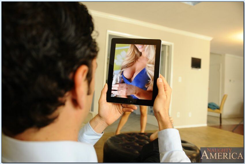 Tasha Reign fucking in the living room with her blue eyes