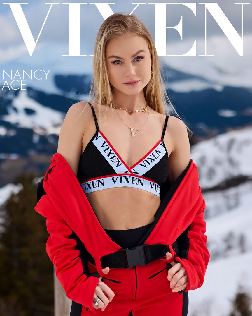 Snowbunny Nancy Ace Has Her Eyes On Instructors Cock