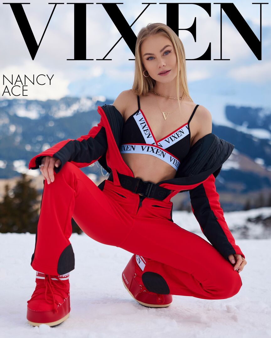 Snowbunny Nancy Ace Has Her Eyes On Instructors Cock