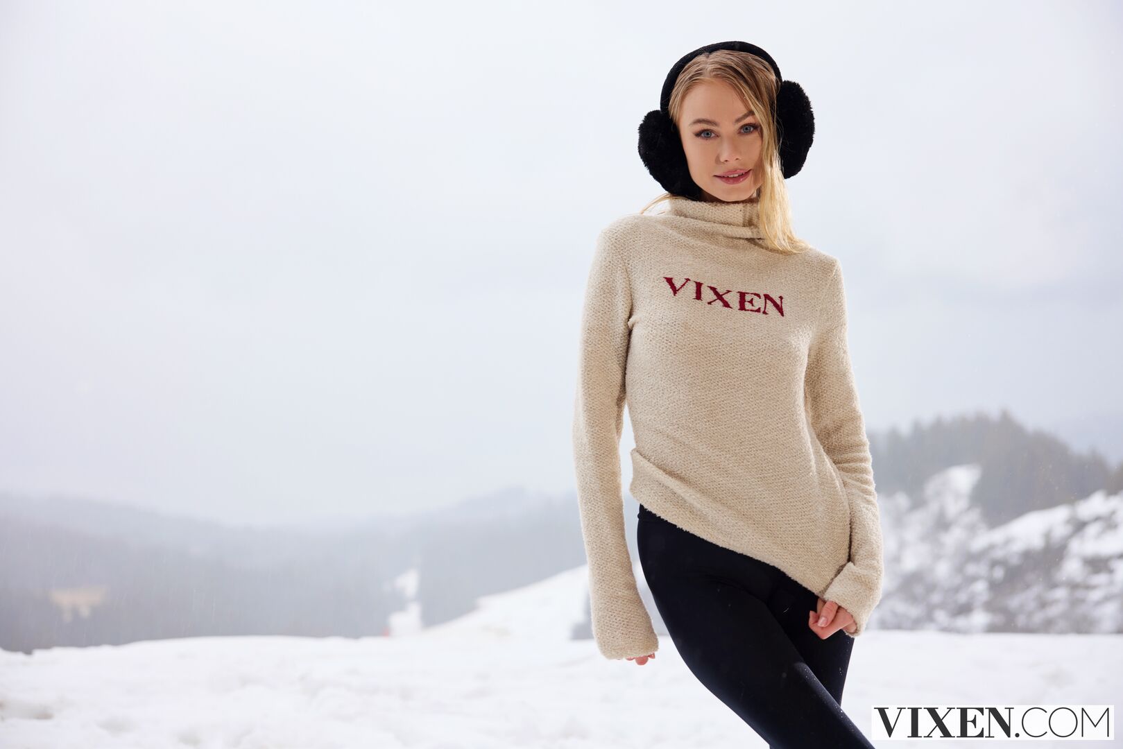 Snowbunny Nancy Ace Has Her Eyes On Instructors Cock