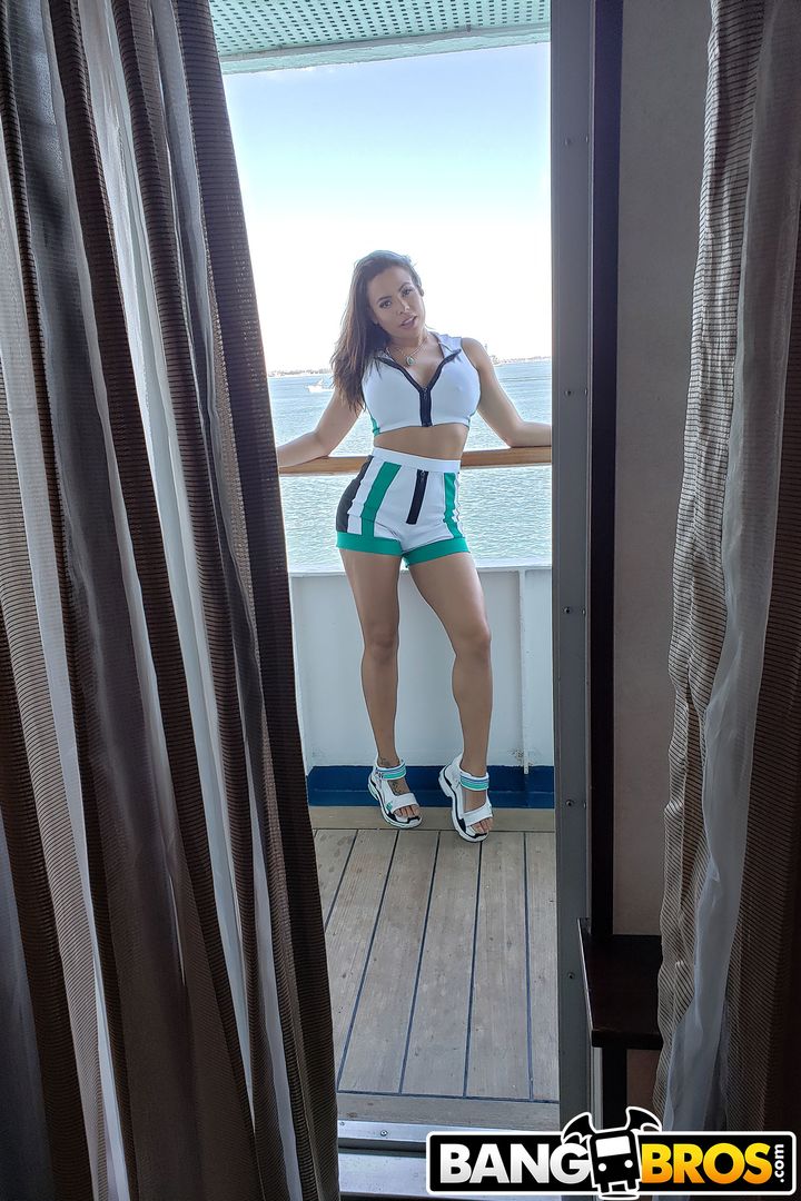 Luna’s 5 Star Vacation Day 1