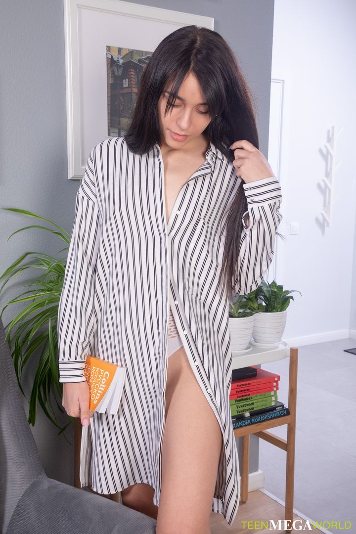 Sexy bookworm plays solo