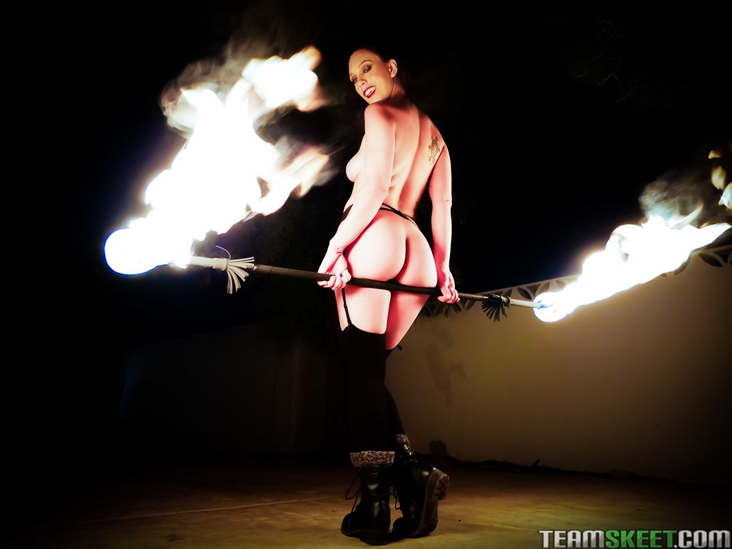 Smoking Hot Fire Spinner Gets A Blazing