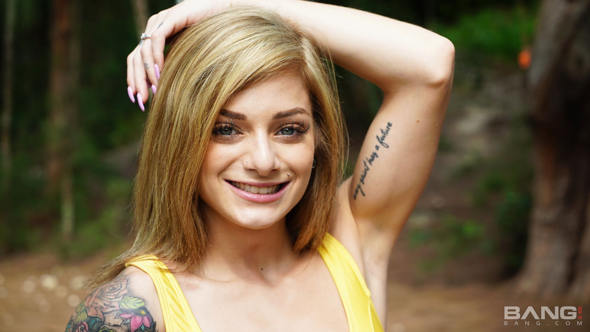 Roxy Ryder Sucks Dick In The Disc Golf Field