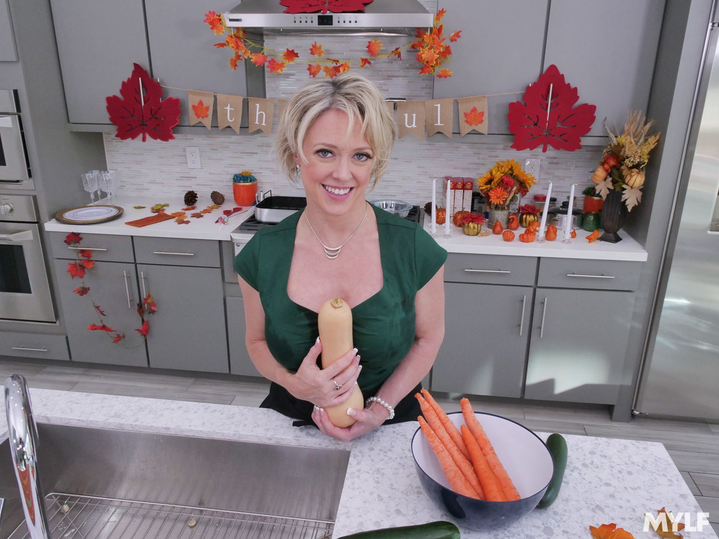 Stuffing Her Thanksgiving Pussy