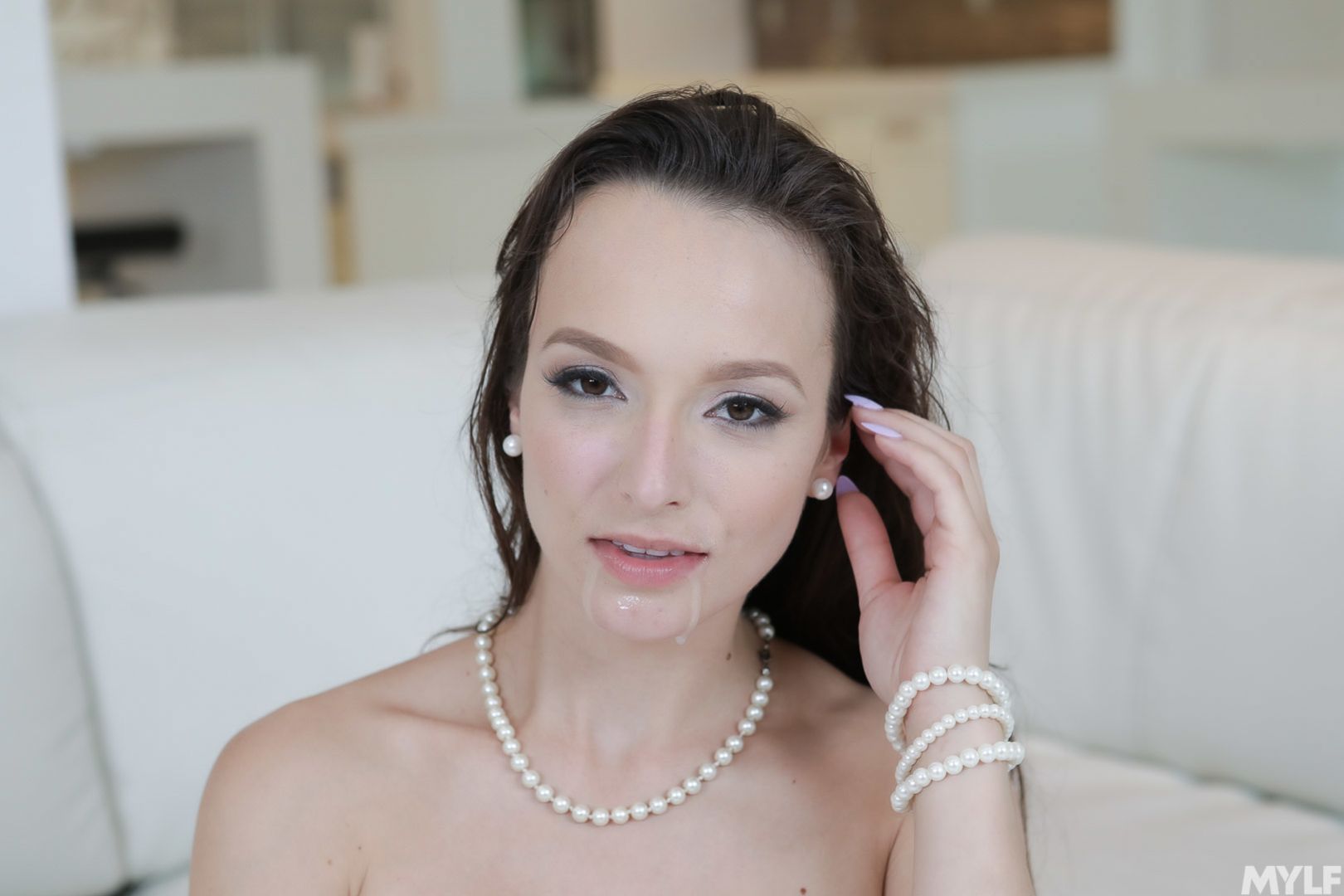 Classy MILF Coochie