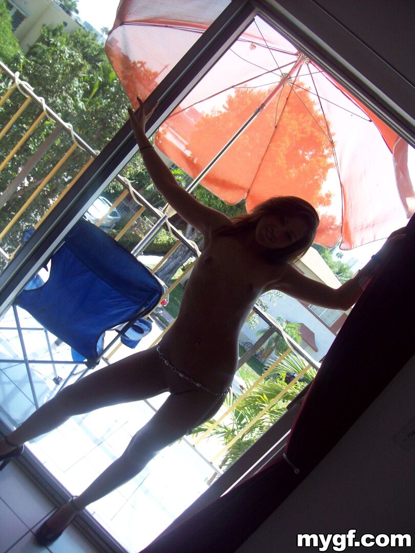 Bad Girl Blows Good Dick