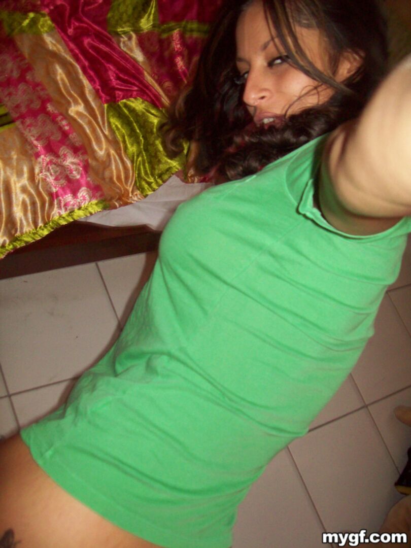 Girl Makes Sex Video For BF