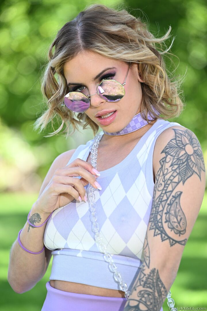 Hookup Hotshot: E-Girls 23